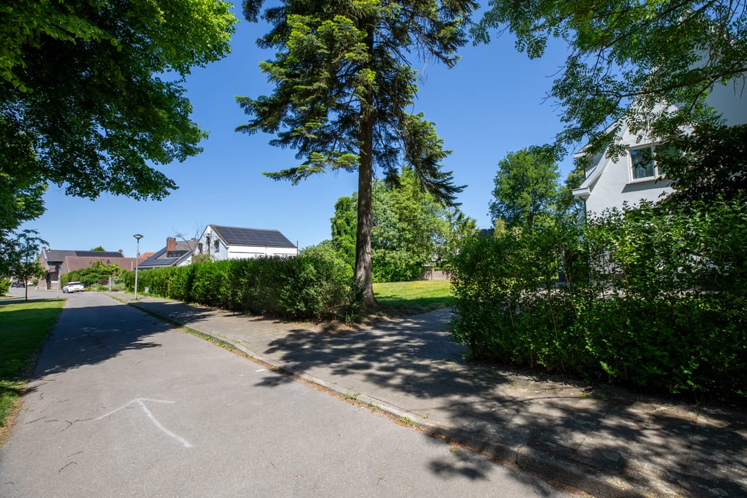 Photo 8 of Van Akenweg