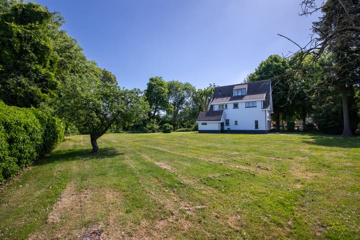 Photo 4 of Van Akenweg