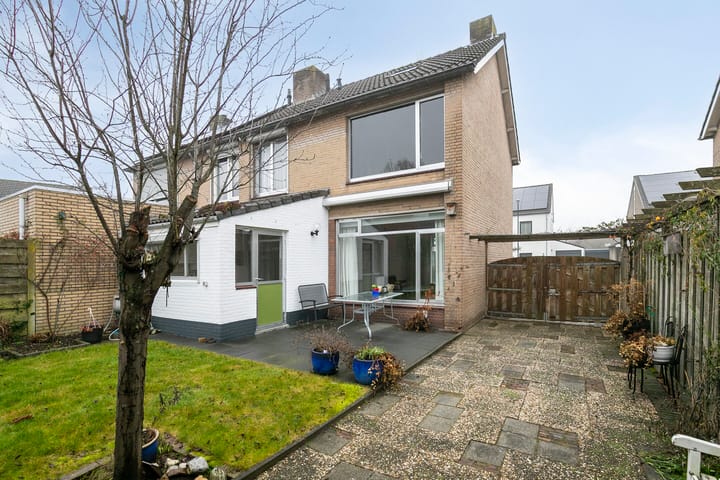 Foto 3 van Spechtstraat 4