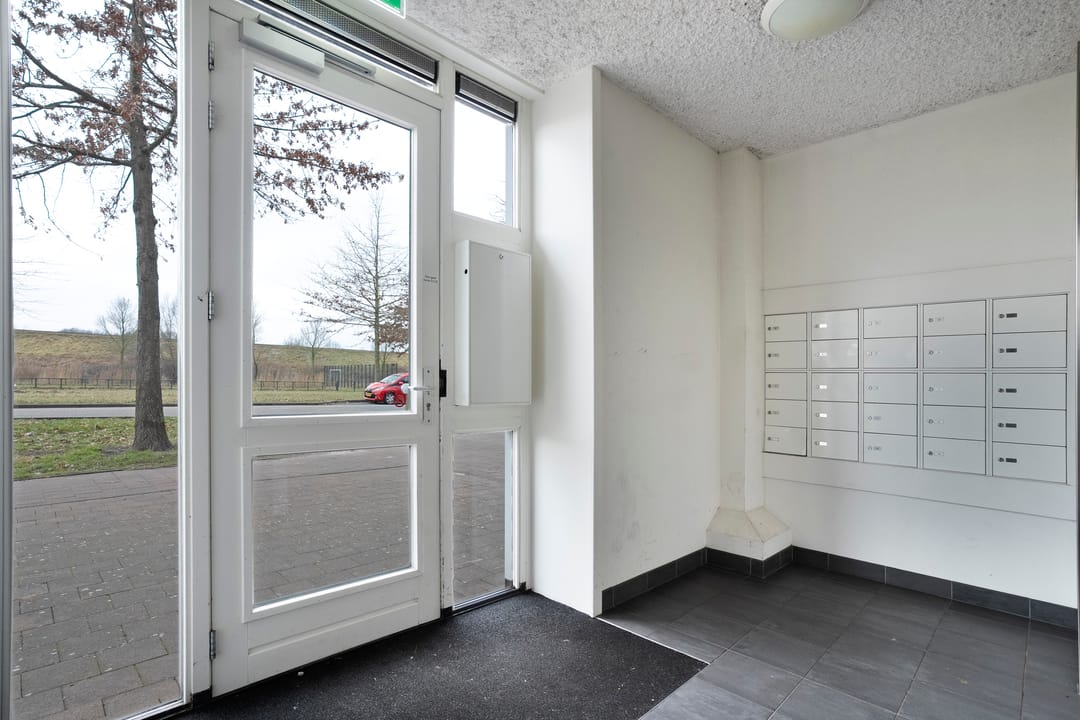 Photo 11 of Erfwal 6-C