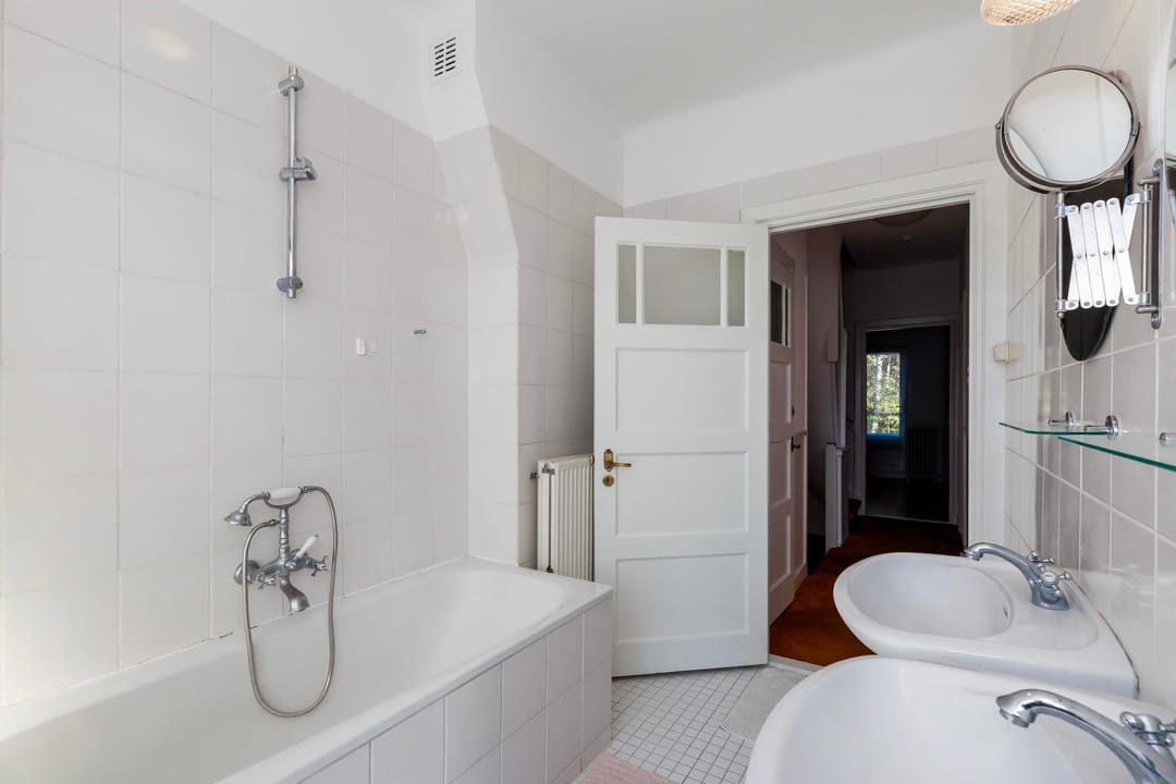 Photo 31 of Doorniksestraat 43