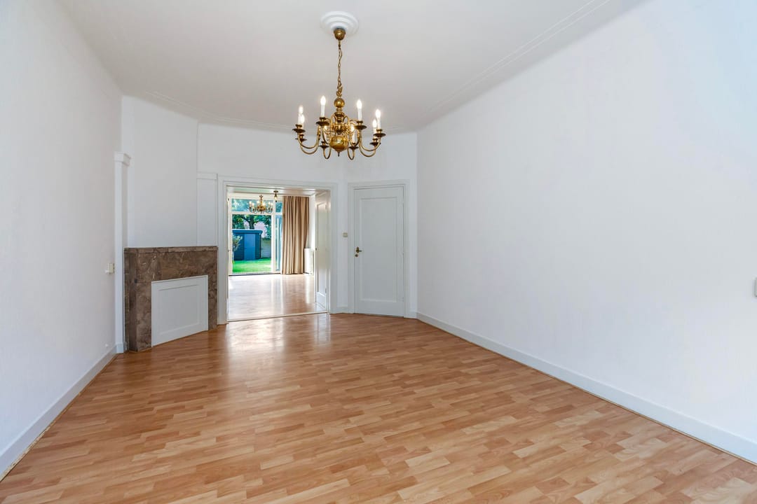 Photo 7 of Doorniksestraat 43