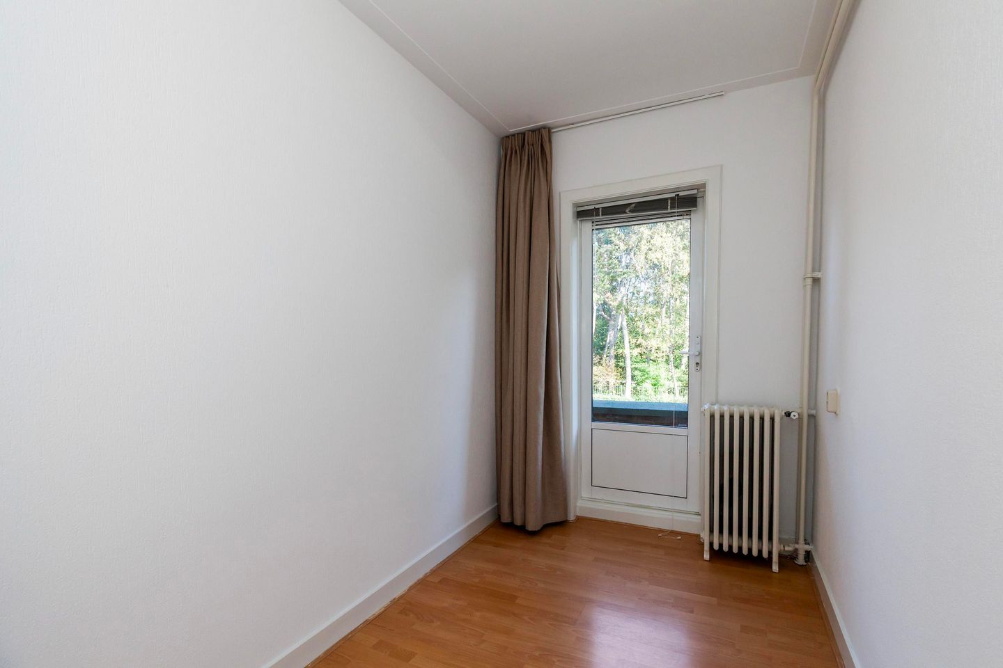 Photo 34 of Doorniksestraat 43