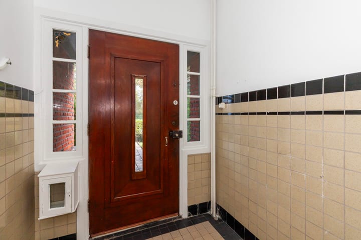 Photo 2 of Doorniksestraat 43