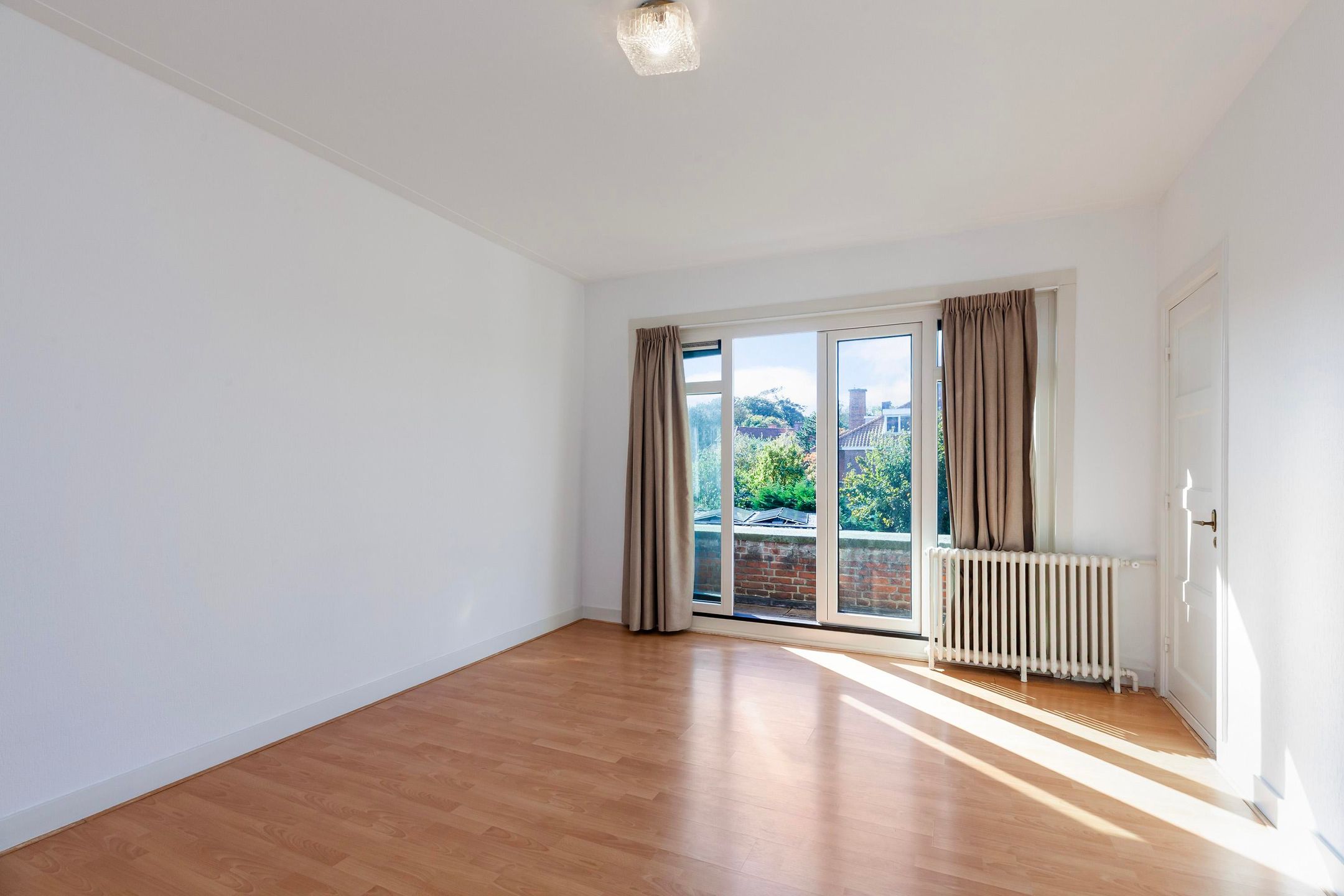 Photo 30 of Doorniksestraat 43