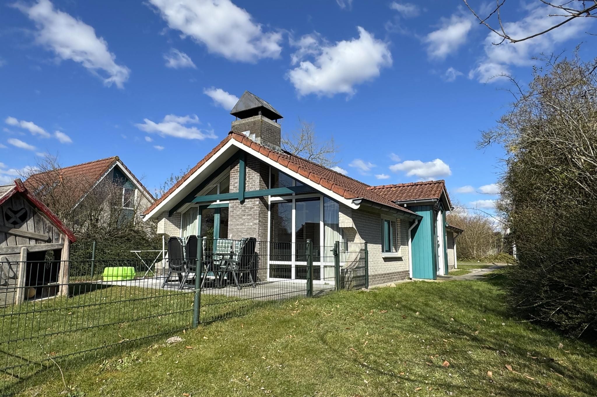 3-bedroom freehold villa in Emmen — photo 3 of 5