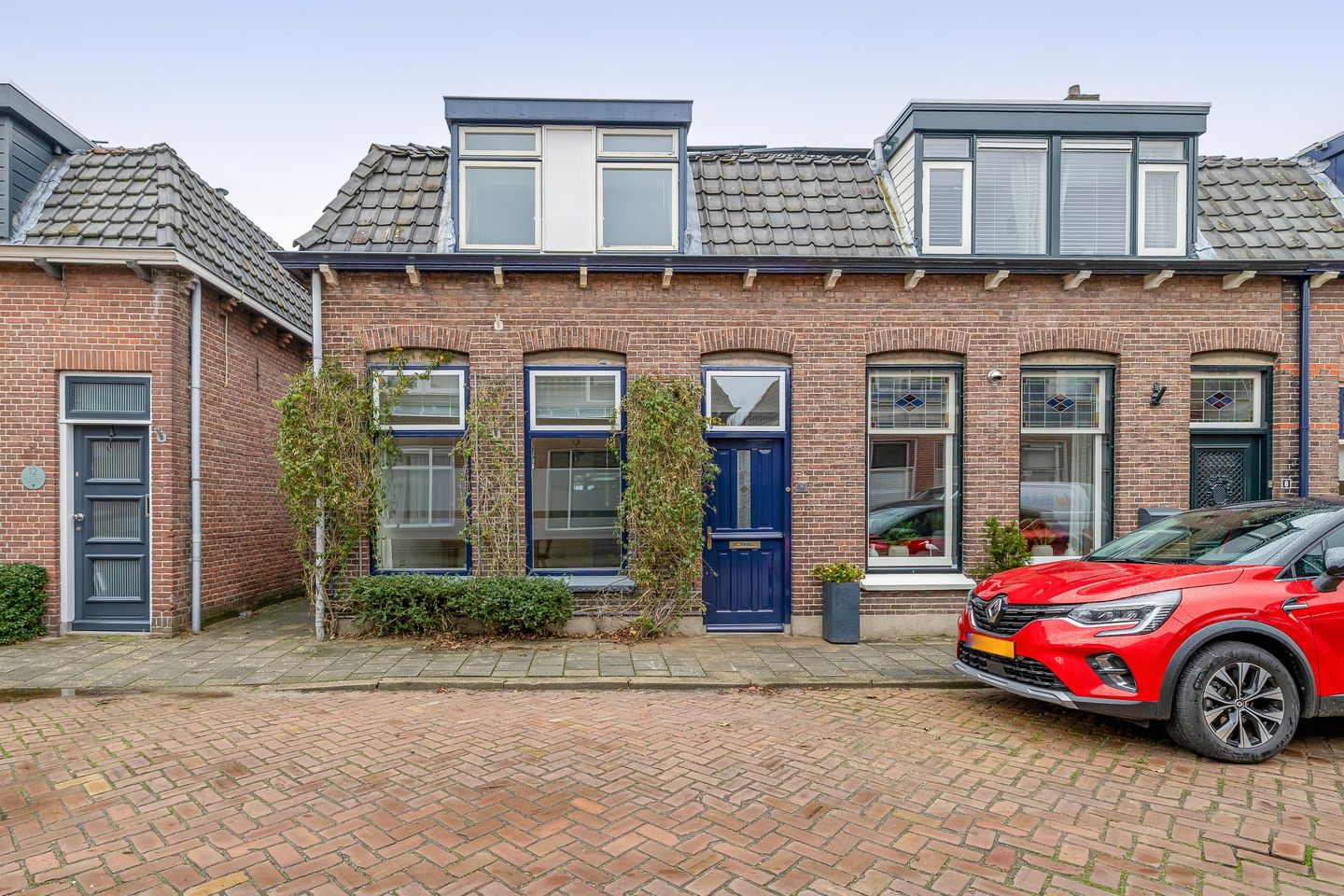 Photo 1 of Zuiderstraat 10