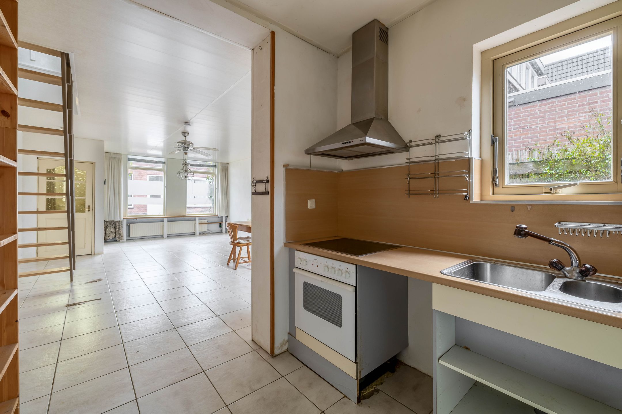 Foto 12 van Zuiderstraat 10