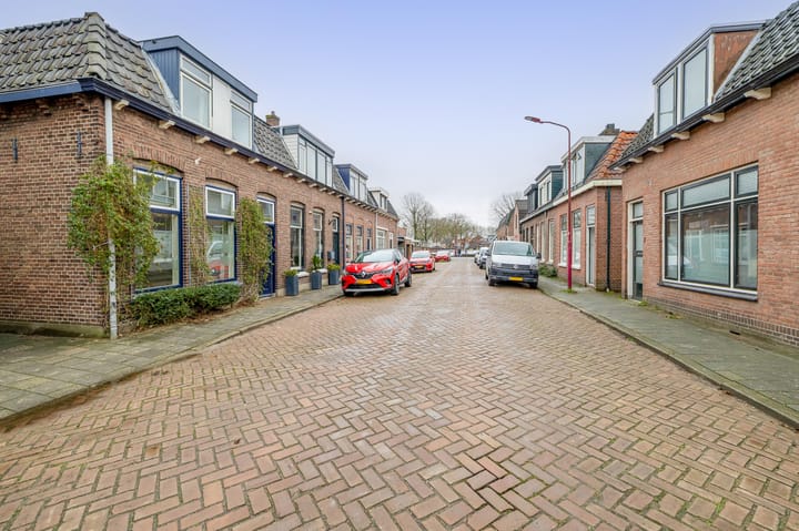 Photo 38 of Zuiderstraat 10
