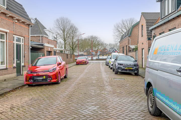 Photo 39 of Zuiderstraat 10
