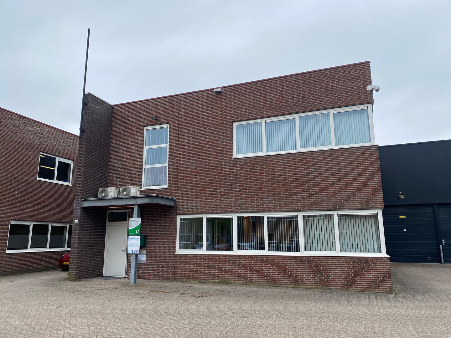 View photo 2 of de Rijn 12-A