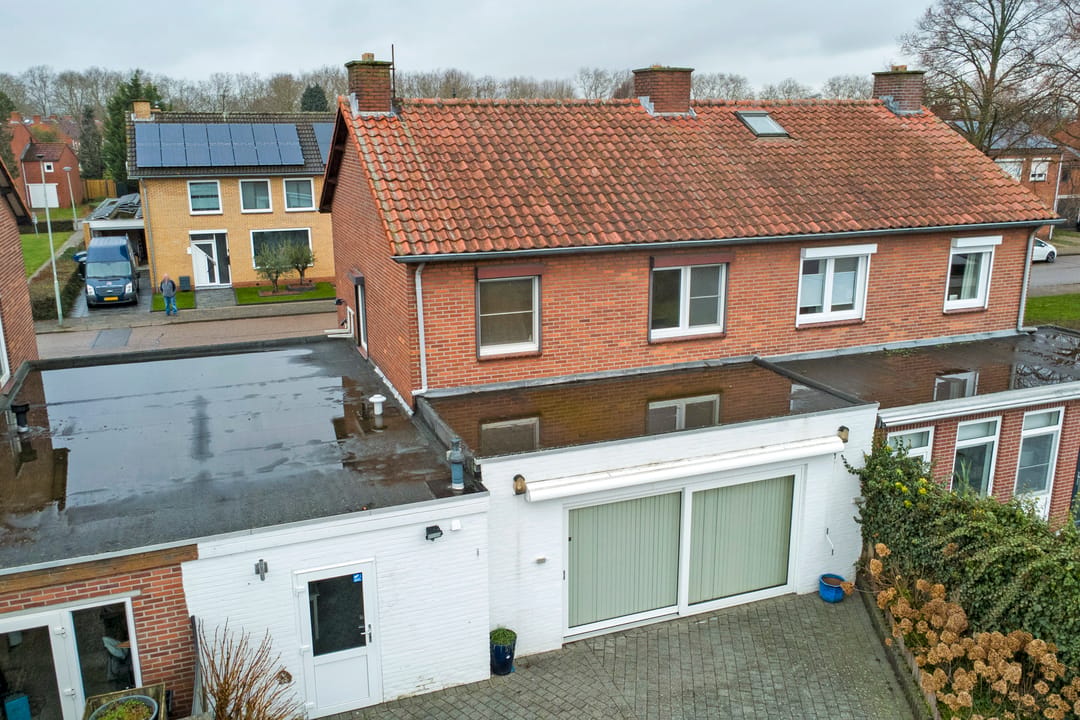 Photo 32 of Maasstraat 61