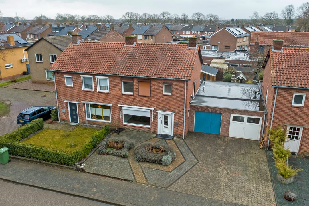 Photo 37 of Maasstraat 61