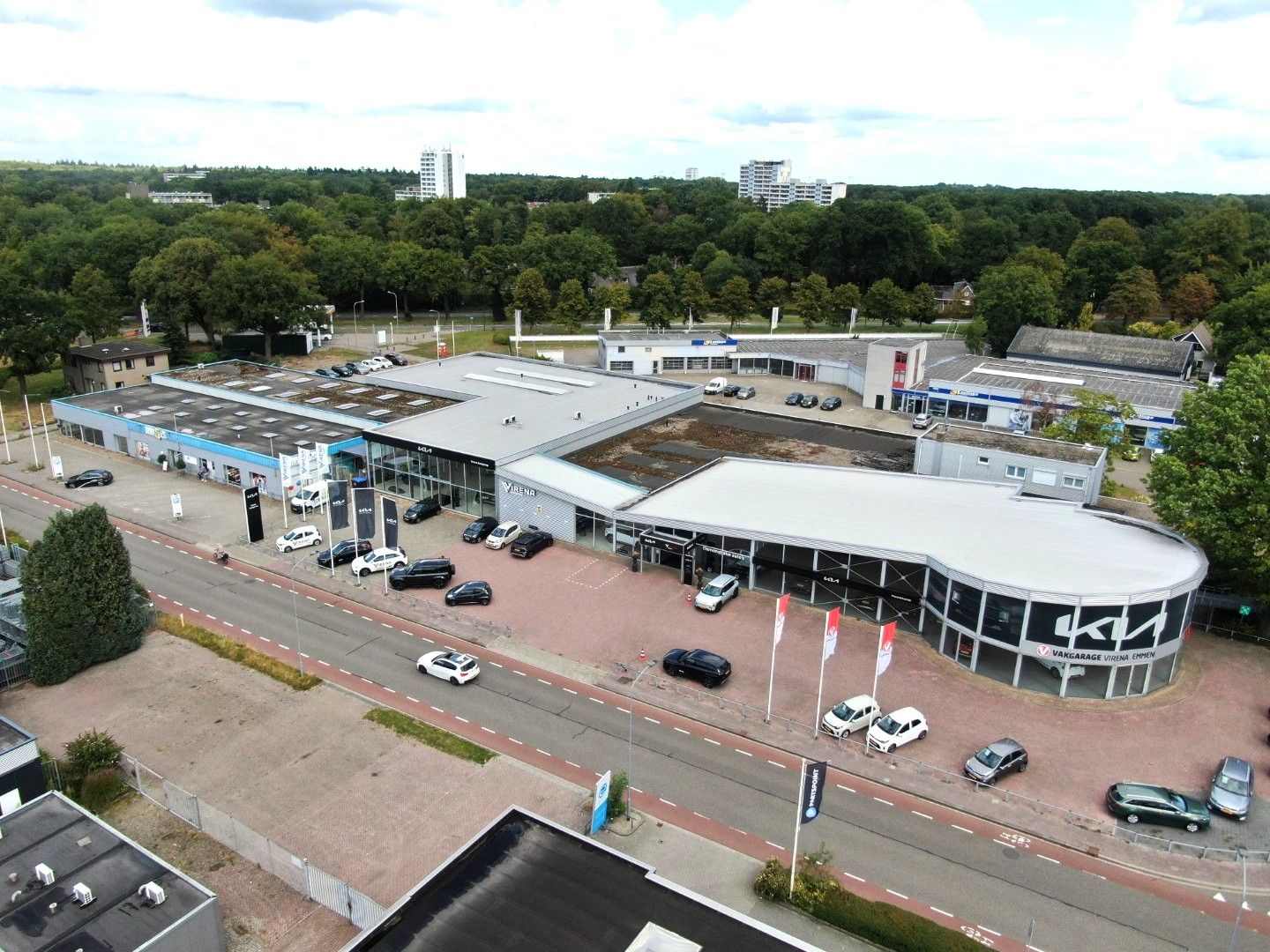 Bekijk foto 1 van Kapitein Nemostraat 1