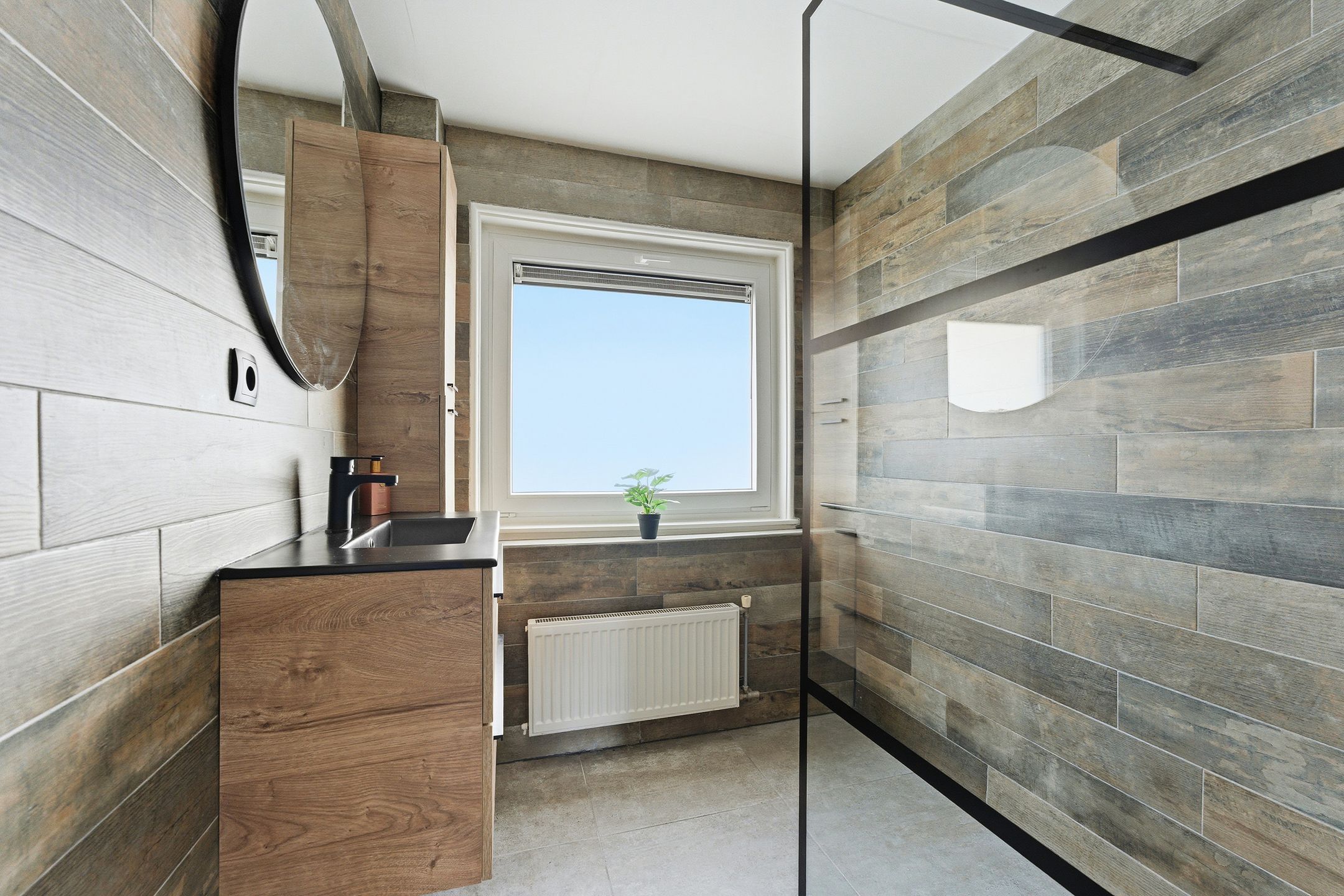 Foto 24 van Graaf Lodewijkstraat 10