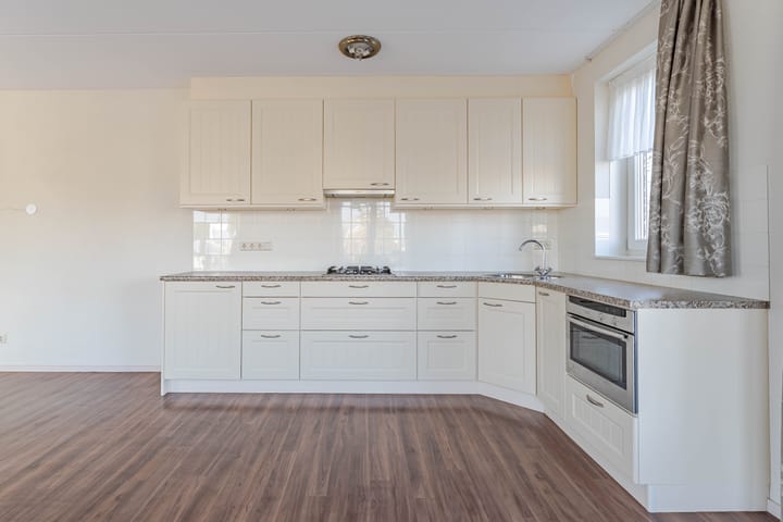 Photo 7 of Voorweg 103