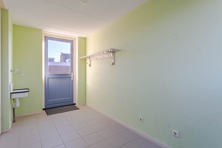 Photo 20 of Voorweg 103