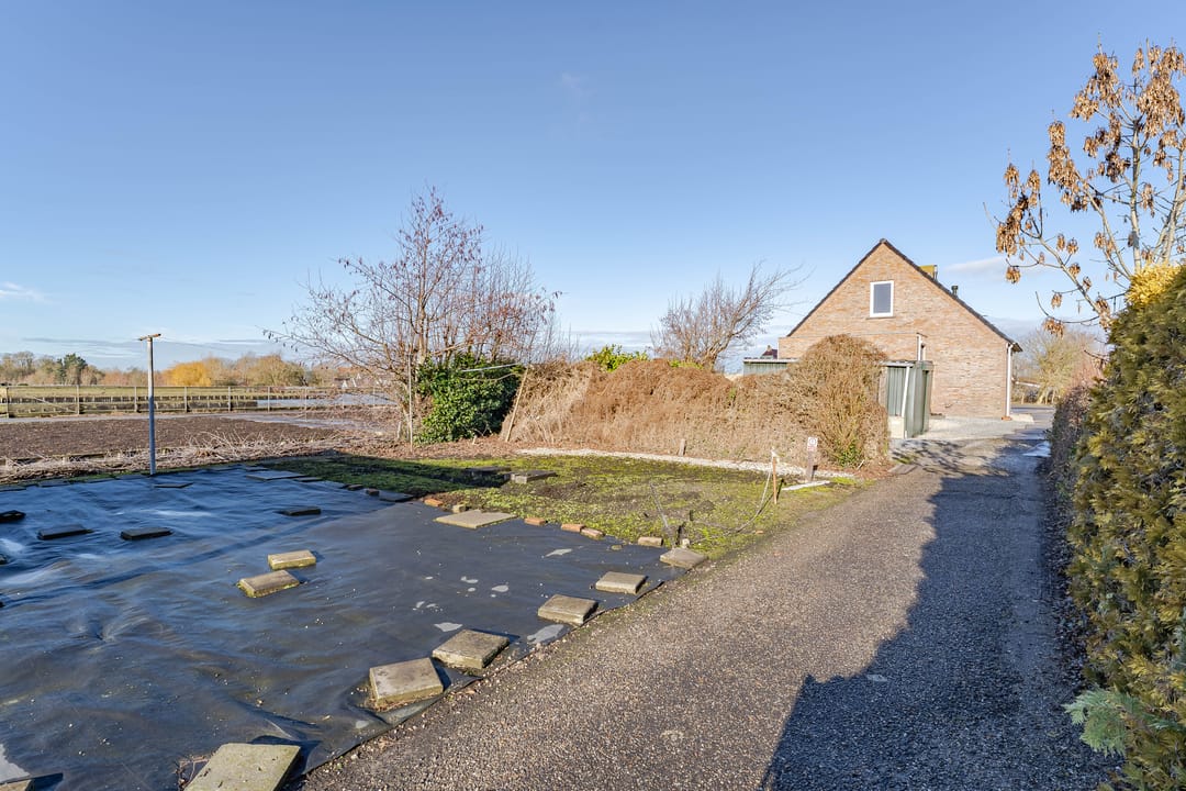 Photo 22 of Voorweg 103