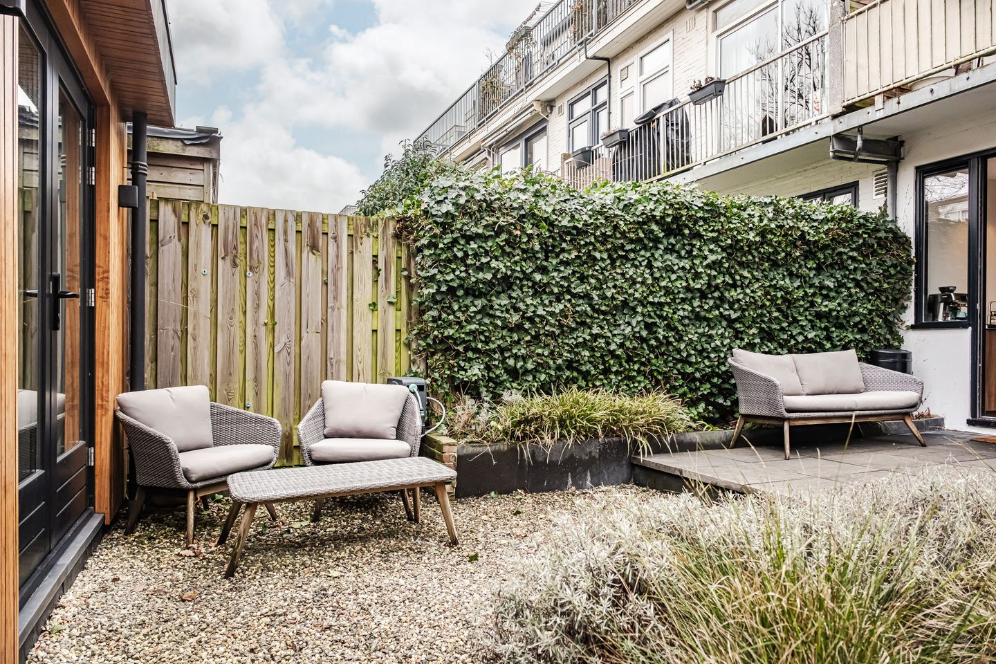 Foto 20 van Van Zeggelenstraat 144