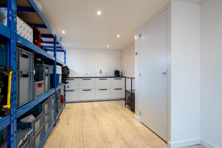 Photo 35 of Achtkant 6