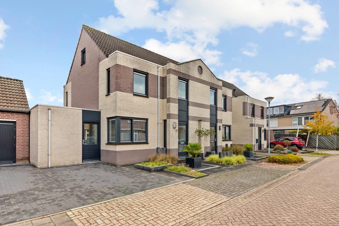 Foto 1 van Roodstaart 17