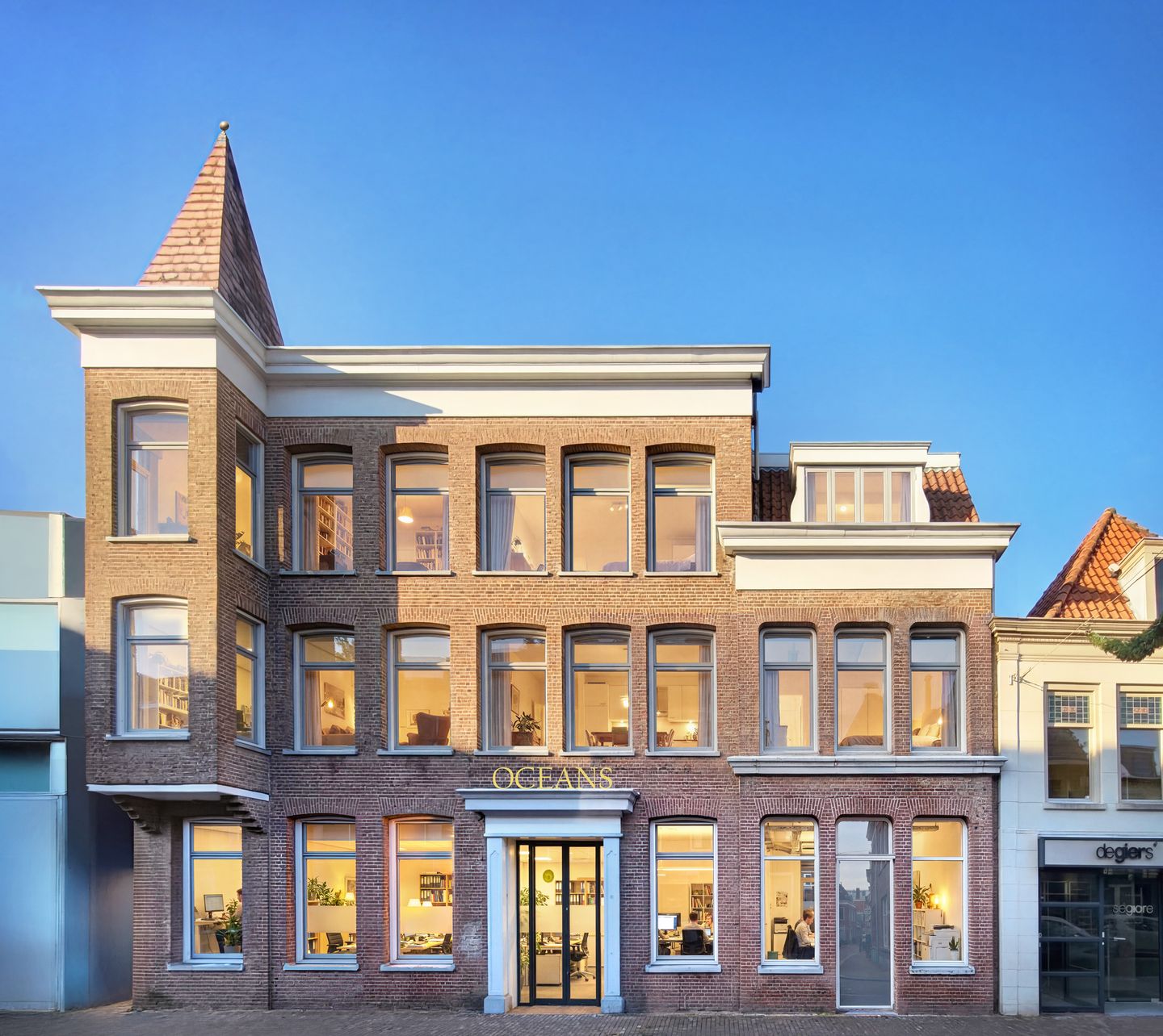 View photo 1 of Haarstraat 65