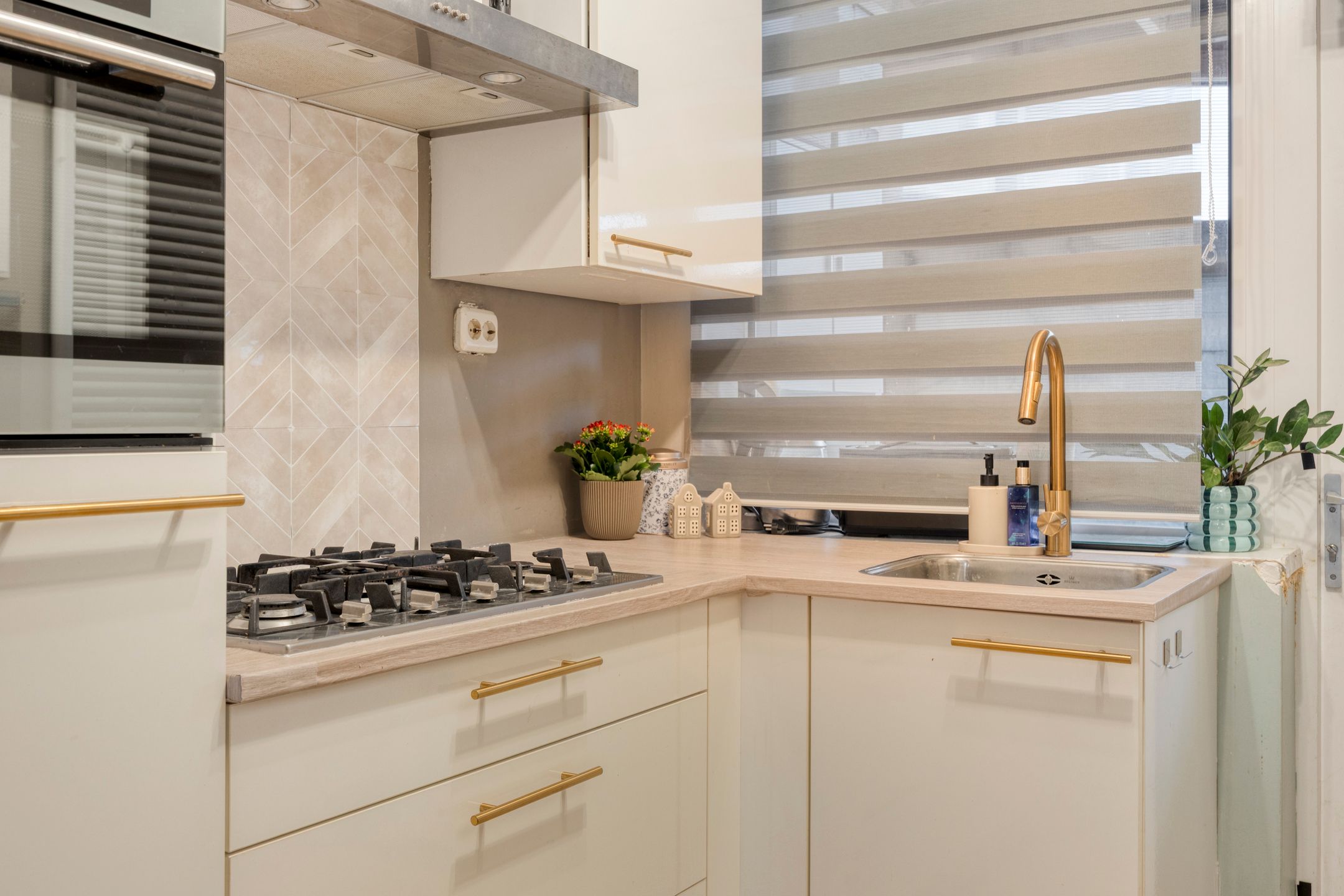 Foto 9 van Burg. Lemmensstraat 229