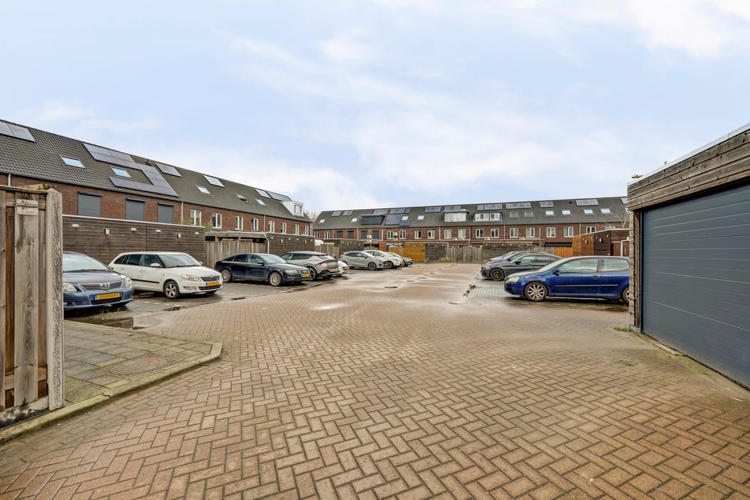 Foto 28 van Marthalaan 203