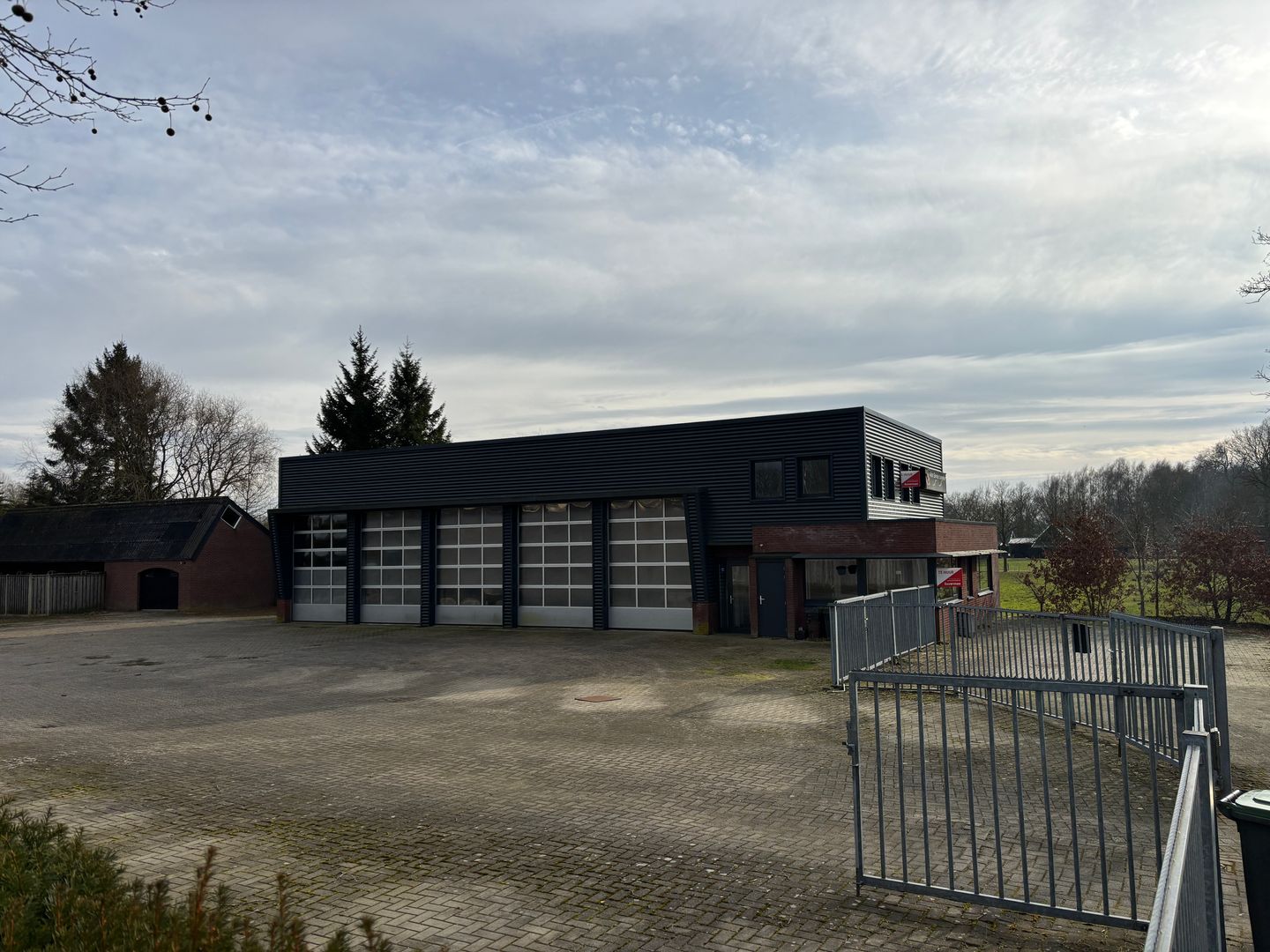 Bekijk foto 3 van Oldenzaalsestraat 1038