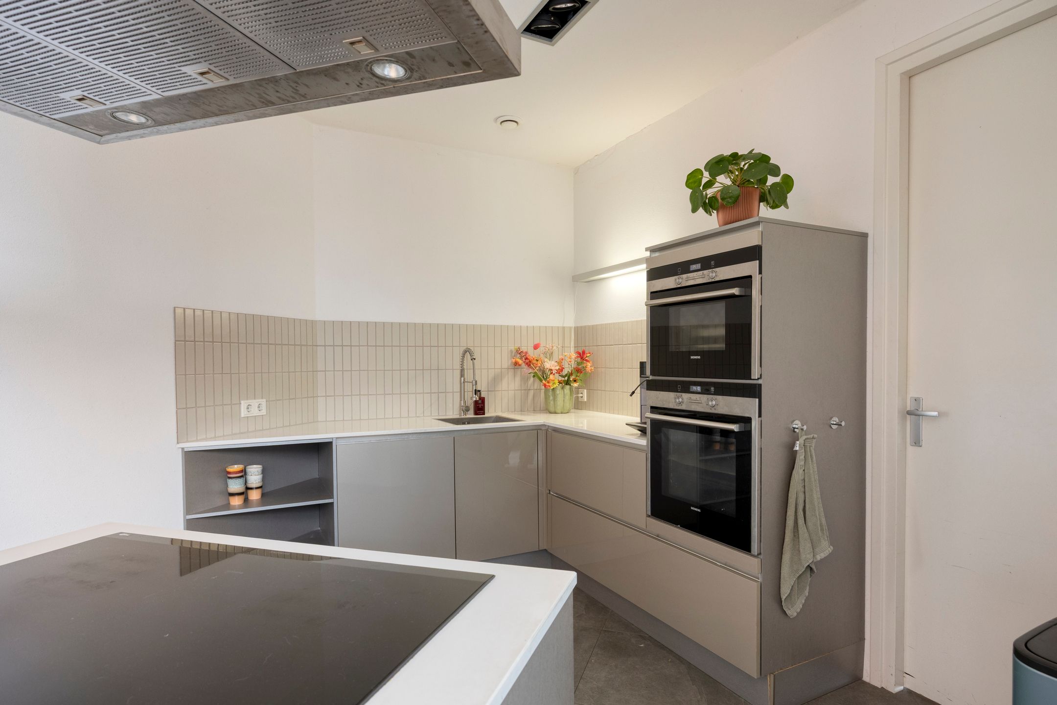 Foto 12 van Herman Broodstraat 1