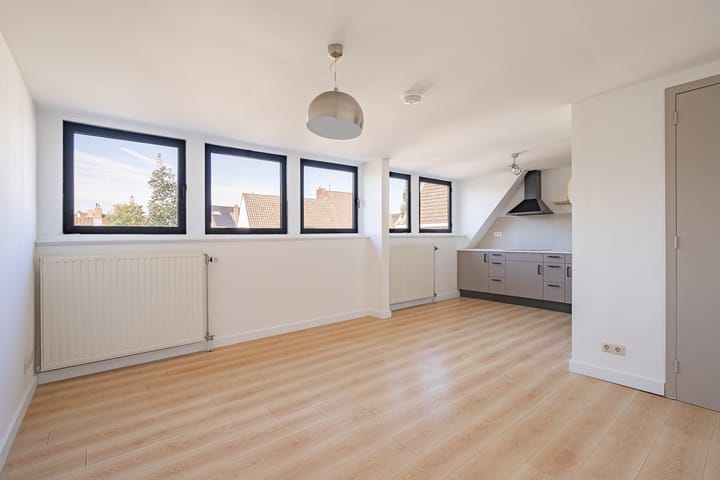 Photo 2 of Burgemeester Ceulenstraat 45-A02