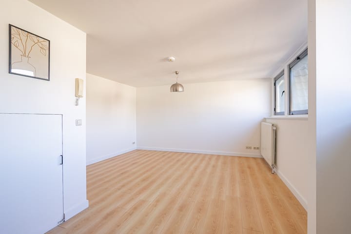 Photo 4 of Burgemeester Ceulenstraat 45-A02