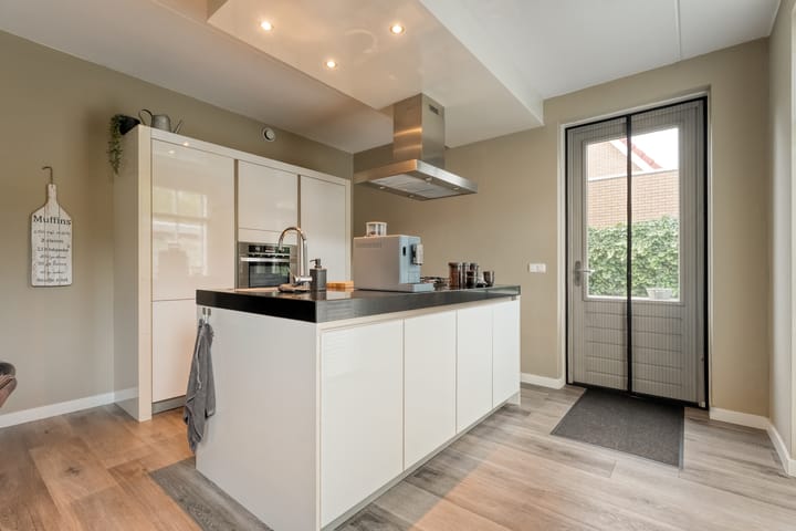 Foto 3 van Roelie Duinkerkenstraat 30