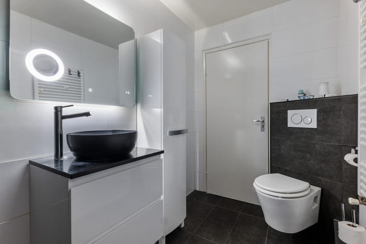 Photo 4 of Schorpioen 43