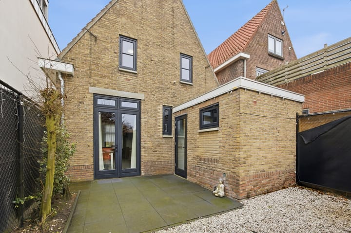 Photo 19 of Raadhuisstraat 9