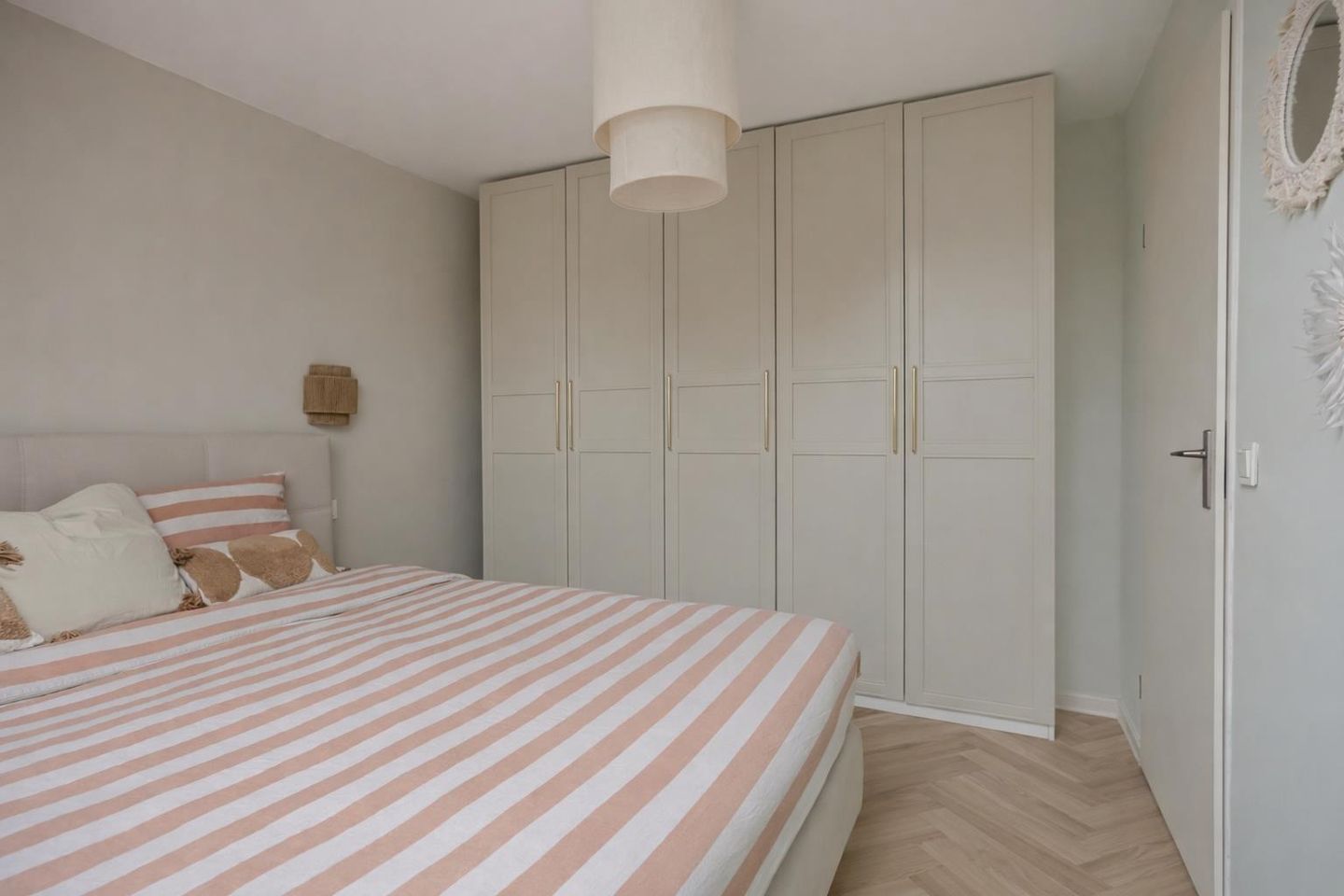 Photo 19 of Deken Sandersstraat 61