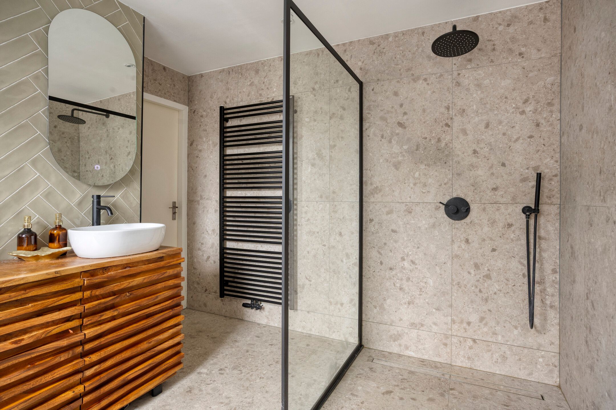 Photo 21 of Deken Sandersstraat 61