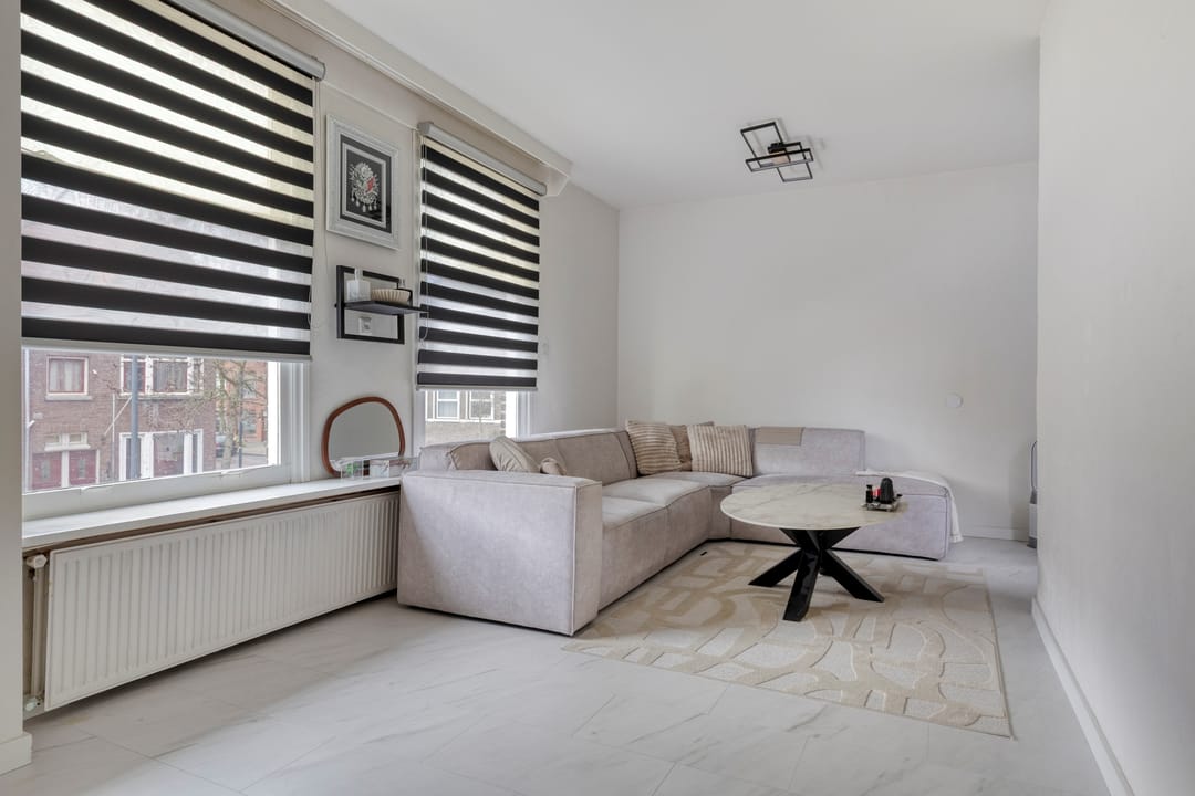 Photo 2 of Vondellaan 62-A