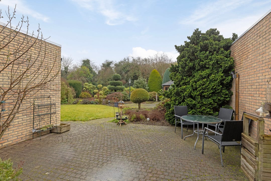 Foto 38 van Meidoornstraat 11