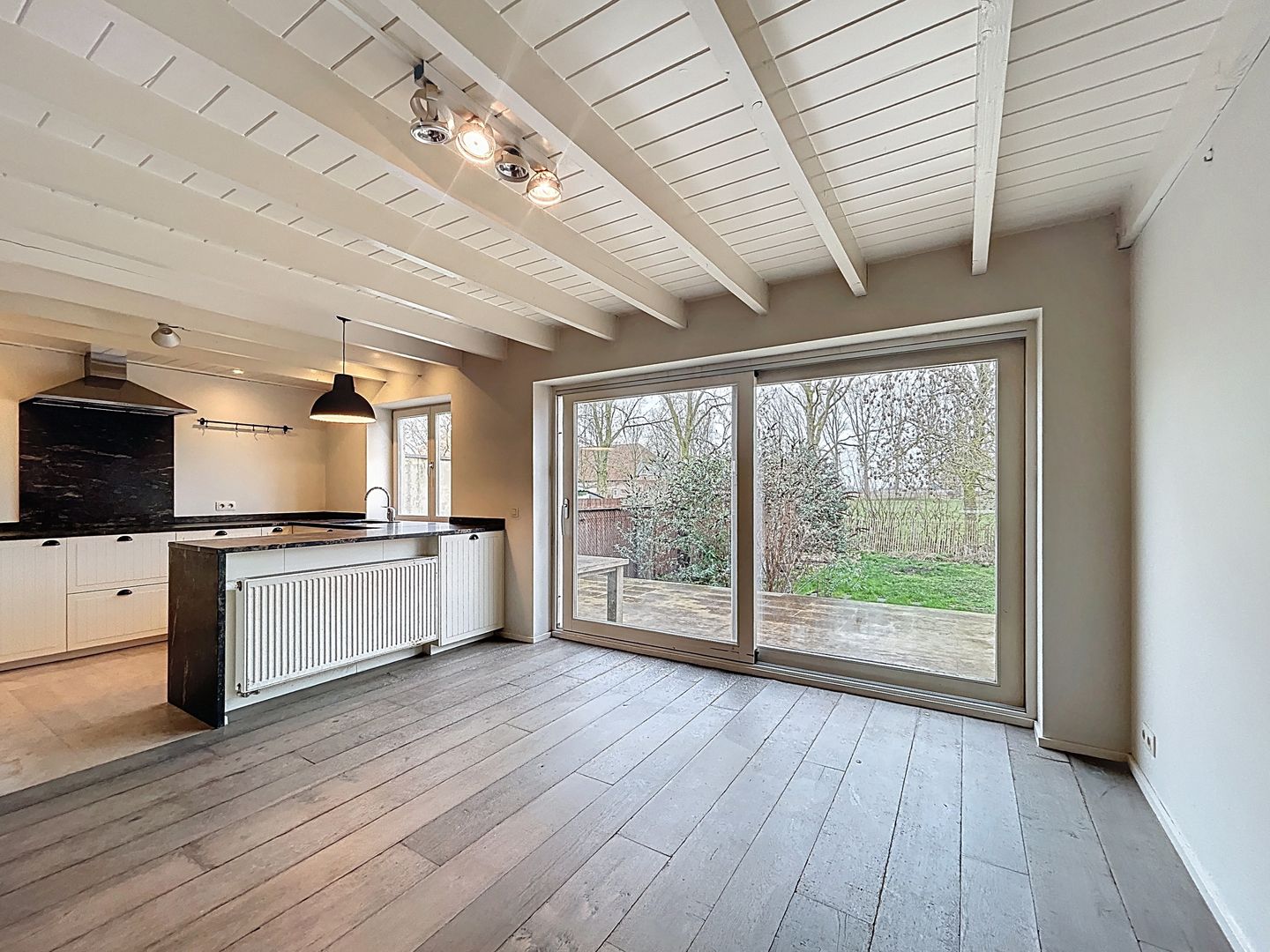 Photo 10 of Sluissestraat 10