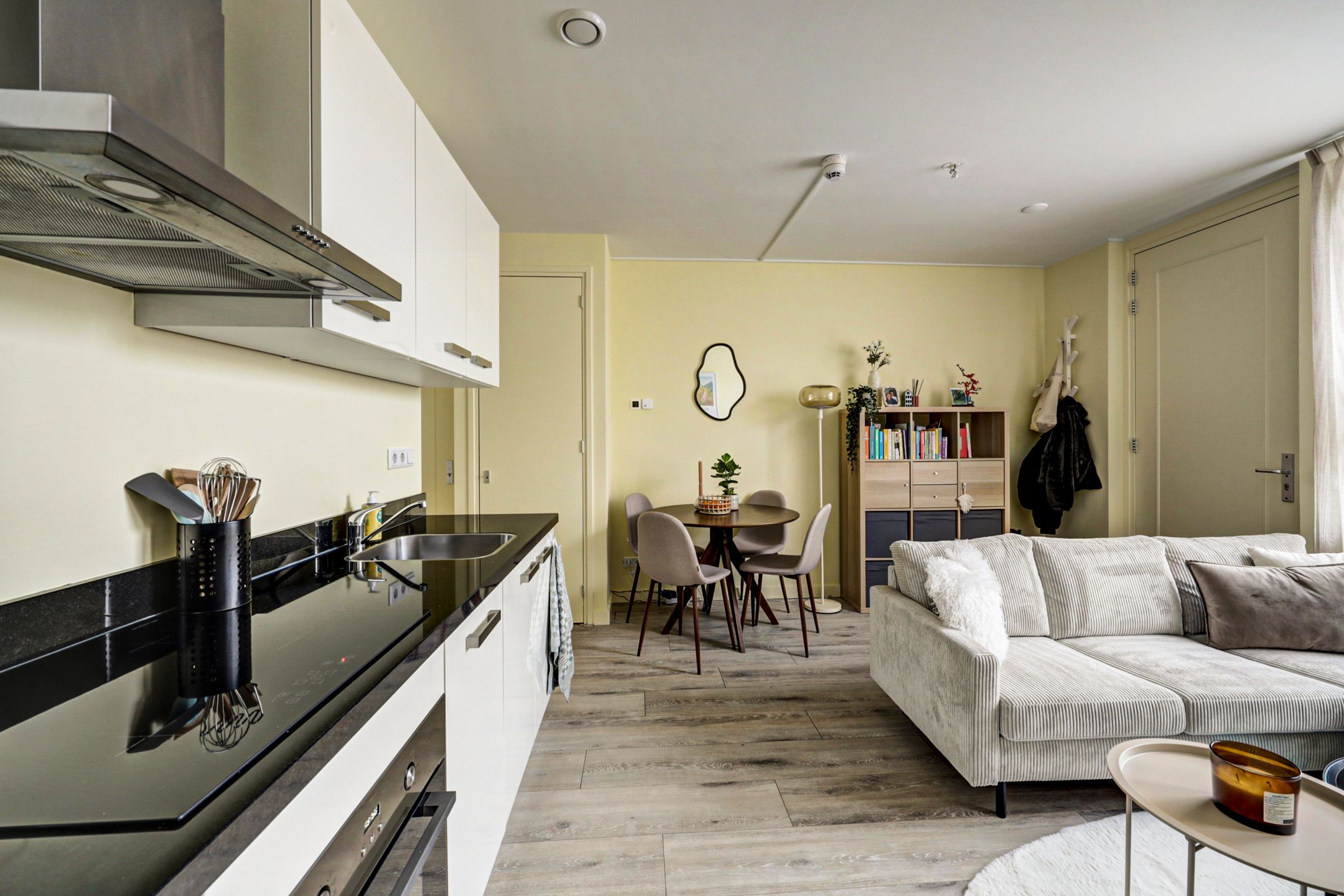 Photo 6 of Vijhestraat 1-A