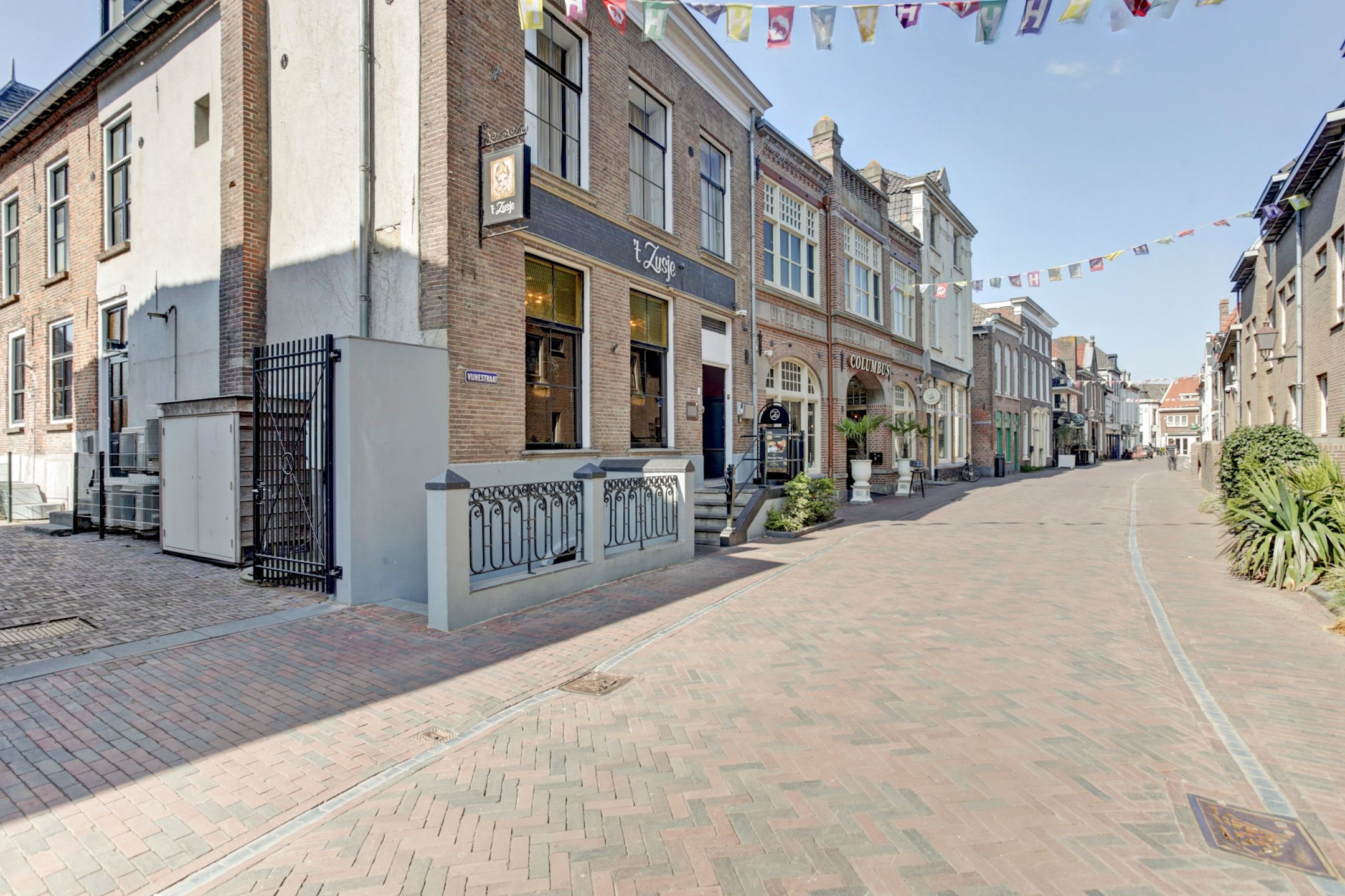 Photo 18 of Vijhestraat 1-A