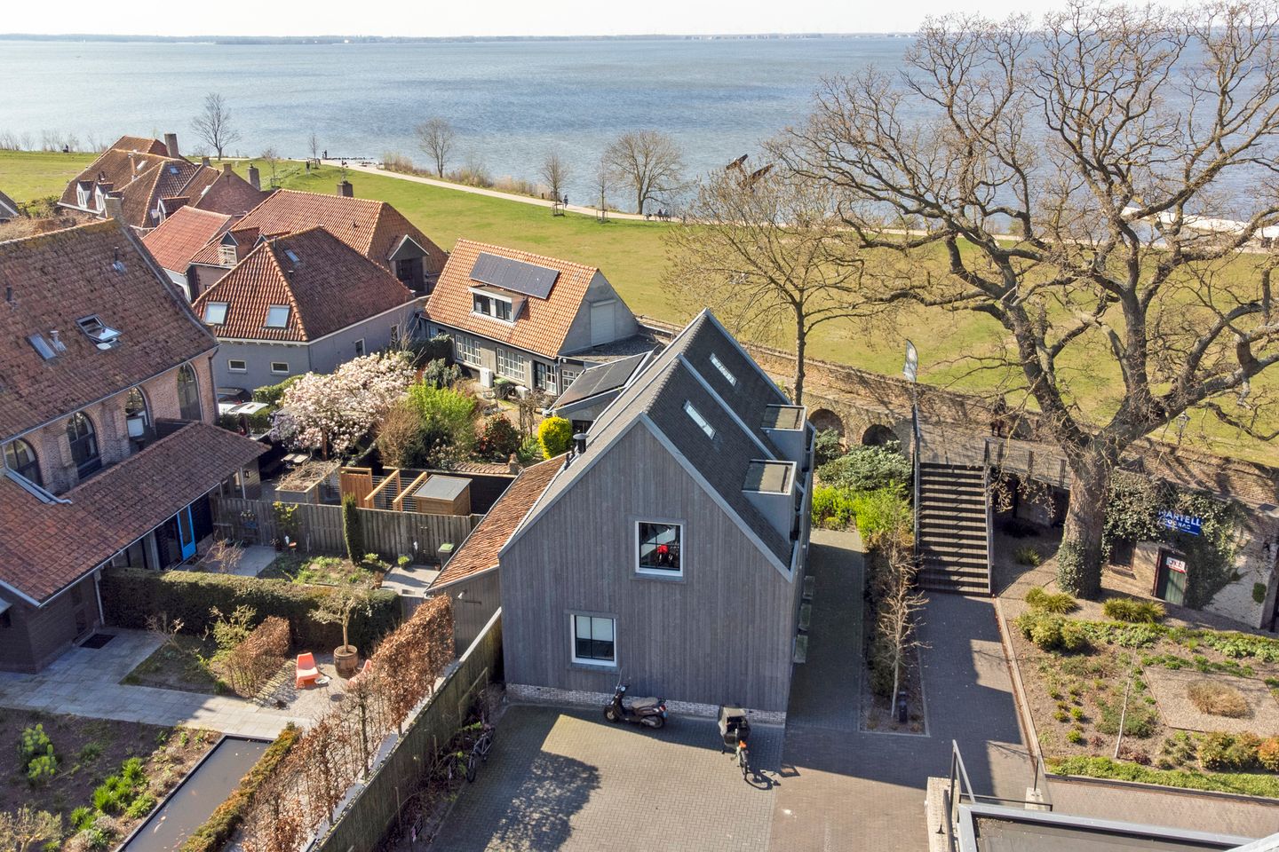 Photo 20 of Vijhestraat 1-A