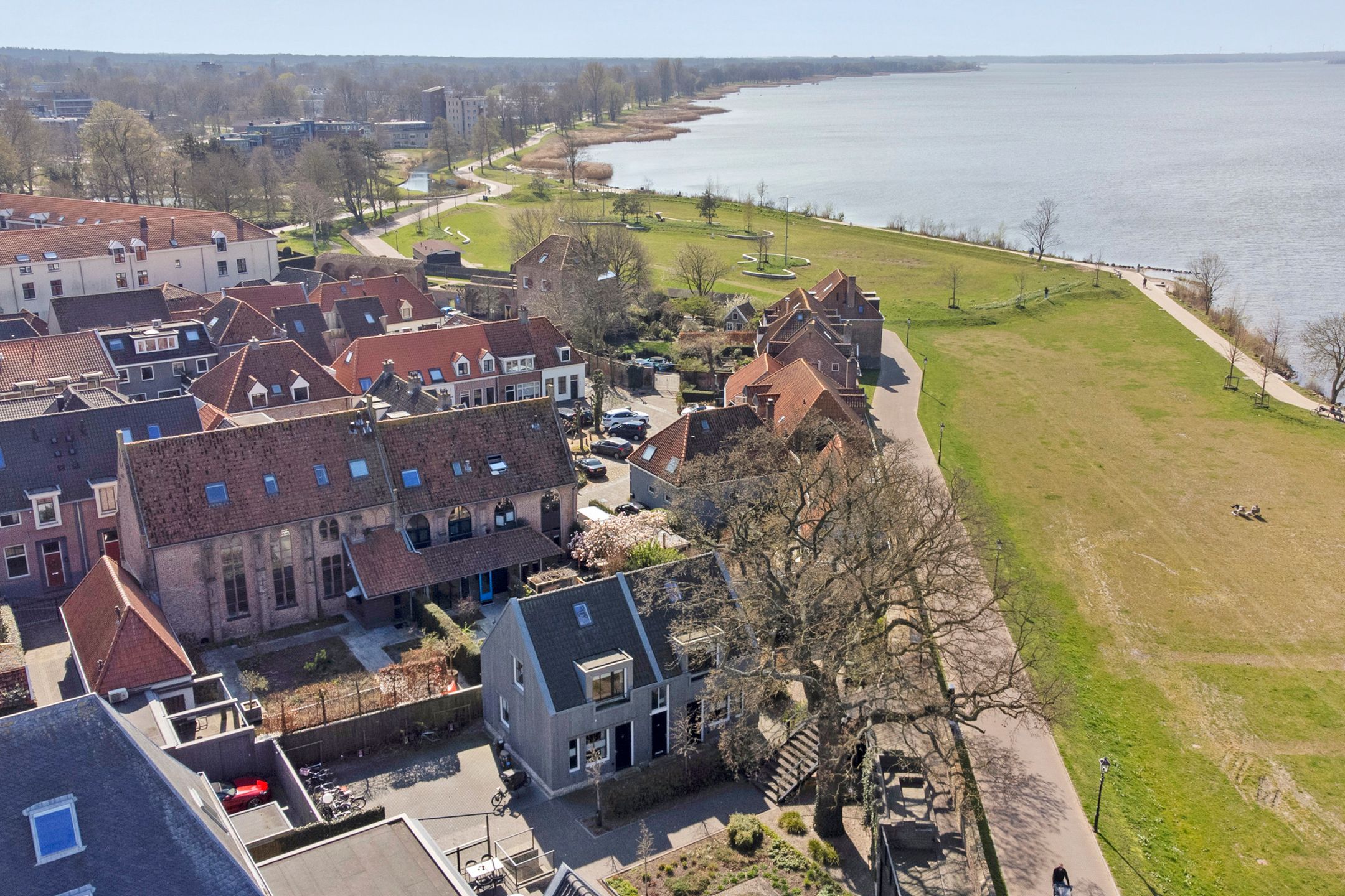 Photo 21 of Vijhestraat 1-A