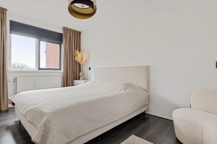 Foto 15 van Sperwerlaan 11