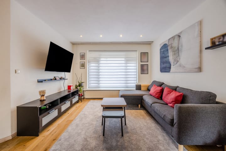 Foto 2 van Charley Tooropstraat 36