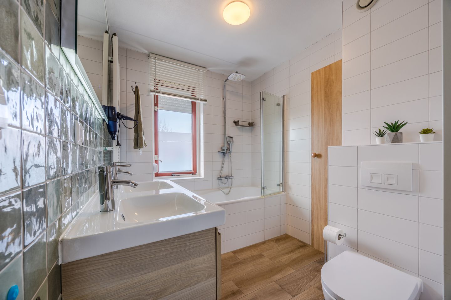 Foto 4 van Charley Tooropstraat 36