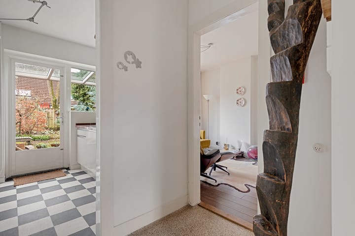 Photo 9 of Floraliastraat 6