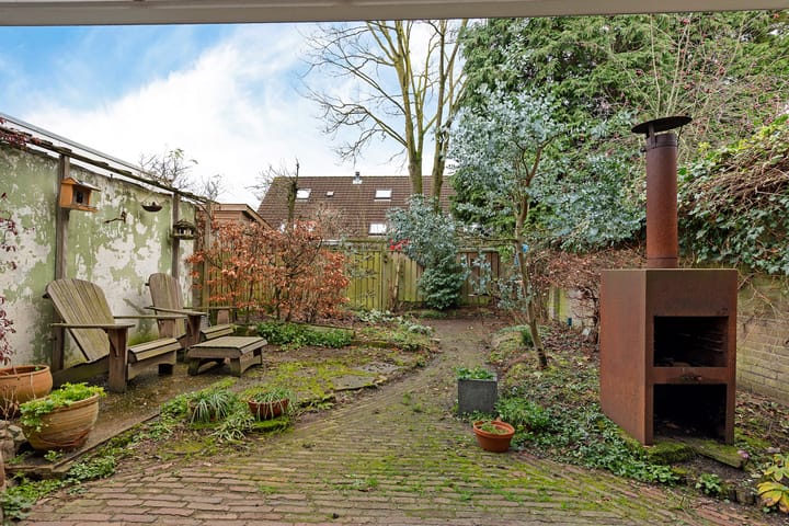 Photo 29 of Floraliastraat 6