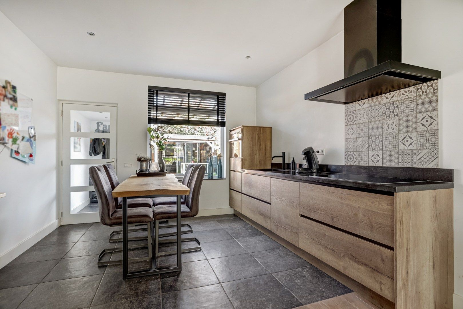 Foto 6 van Montgomerystraat 2